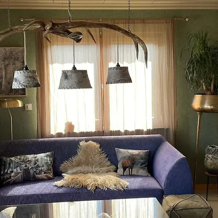 Rosen-holz, Ruhe Und Entspannung Im Dorf