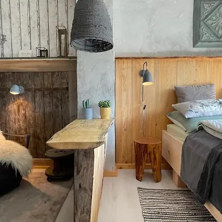 Rosen-holz, Ruhe Und Entspannung Im Dorf Holiday home Niederdorla