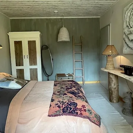 Holiday home Rosen-holz, Ruhe Und Entspannung Im Dorf Niederdorla