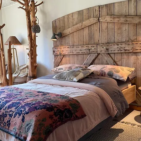 Rosen-holz, Ruhe Und Entspannung Im Dorf