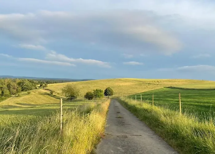 Rosen-holz, Ruhe Und Entspannung Im Dorf * Niederdorla