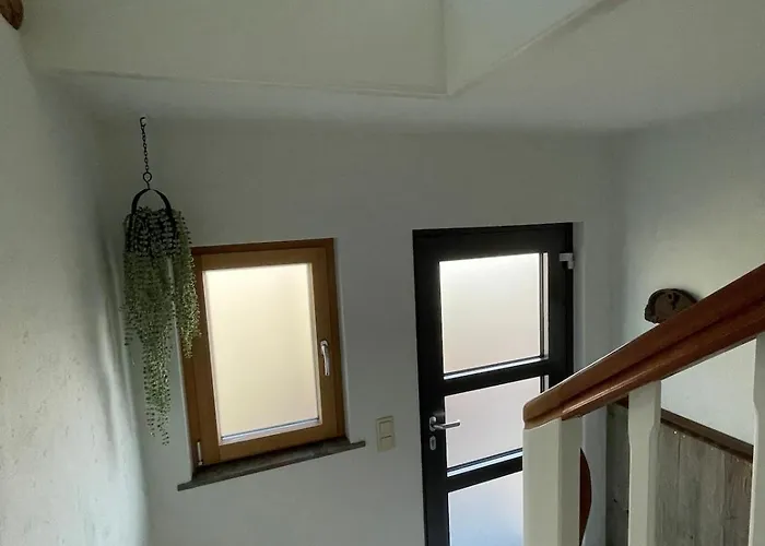 Rosen-holz, Ruhe Und Entspannung Im Dorf * Niederdorla