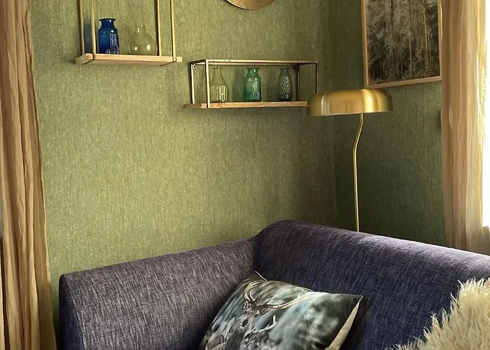 Rosen-holz, Ruhe Und Entspannung Im Dorf * Niederdorla